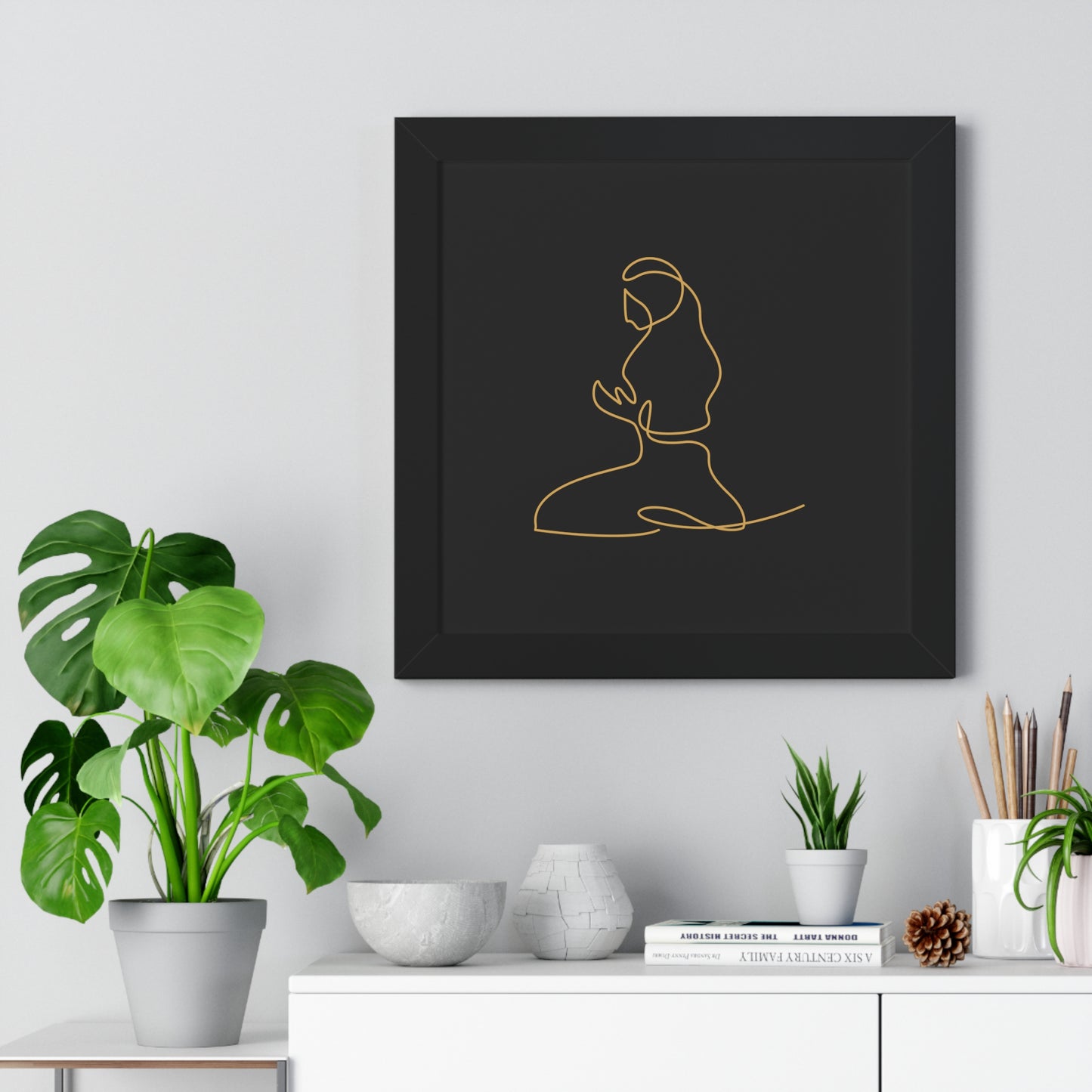 Framed Poster praying, Islam, Islam praying, women praying, Muslim woman, gift, Eid, Ramadan, decor, wall art, minimal art, Islam art